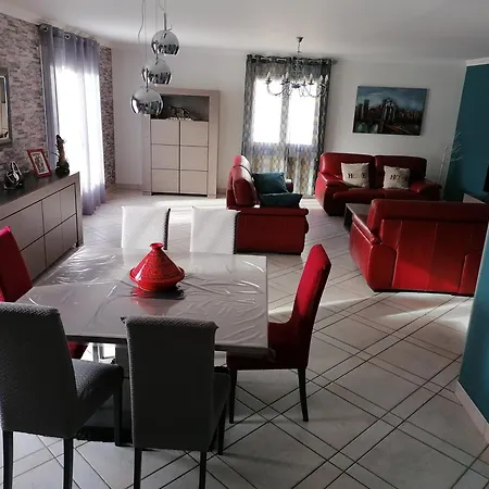 En Occitanie - Belle Familiale Avec Piscine Privee - Ideale Avec Enfants * Beaucaire (Gard)