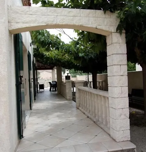 Villa Familiale Avec Piscine Privee Ideale Pour Et Tourisme En Occitanie *