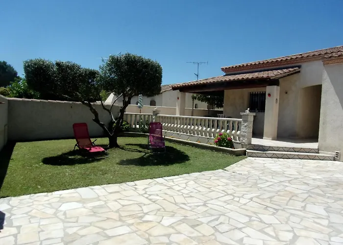 Familiale Avec Piscine Privee Ideale Pour Et Tourisme En Occitanie Beaucaire (Gard)
