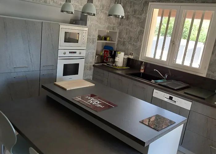Familiale Avec Piscine Privee Ideale Pour Et Tourisme En Occitanie Villa