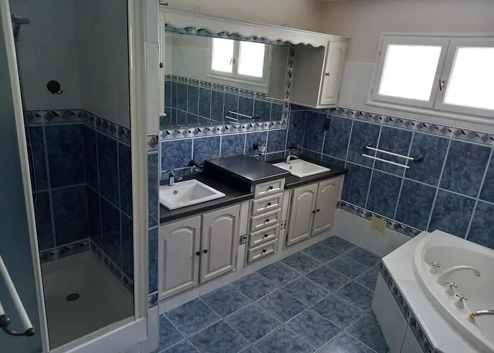 Villa Familiale Avec Piscine Privee Ideale Pour Et Tourisme En Occitanie *