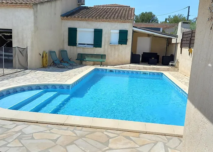 Villa Familiale Avec Piscine Privee Ideale Pour Et Tourisme En Occitanie Beaucaire (Gard)