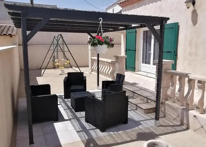 Villa Familiale Avec Piscine Privee Ideale Pour Et Tourisme En Occitanie *